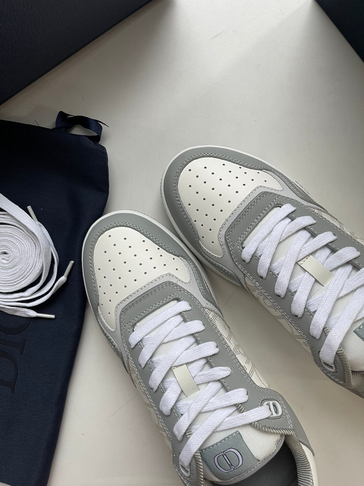 CD B27 Low-Top Sneaker