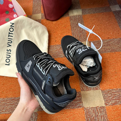 LV TRAINER SNEAKER