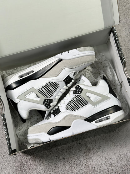 Air Jordan 4 Retro Military Black