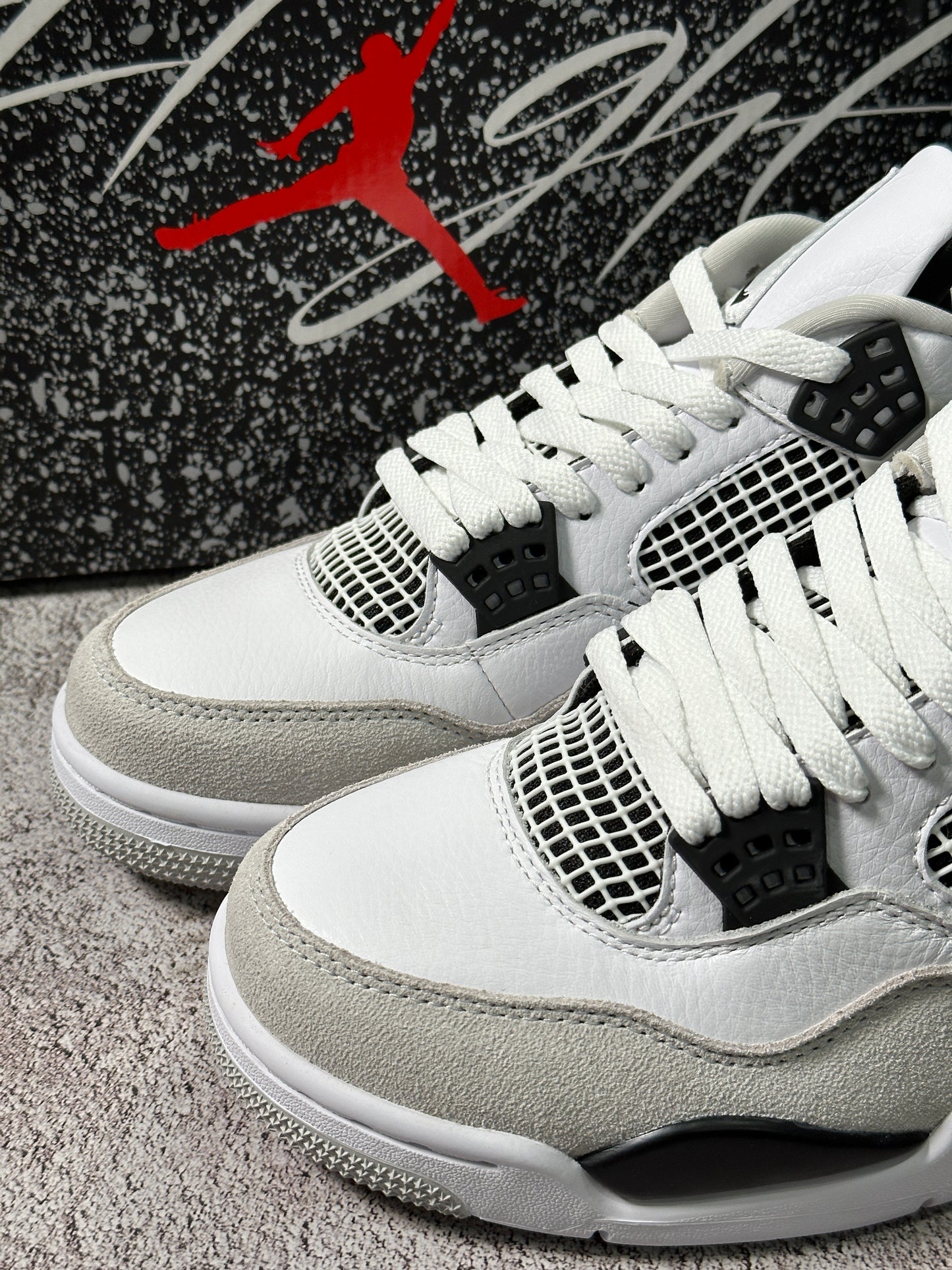 Air Jordan 4 Retro Military Black