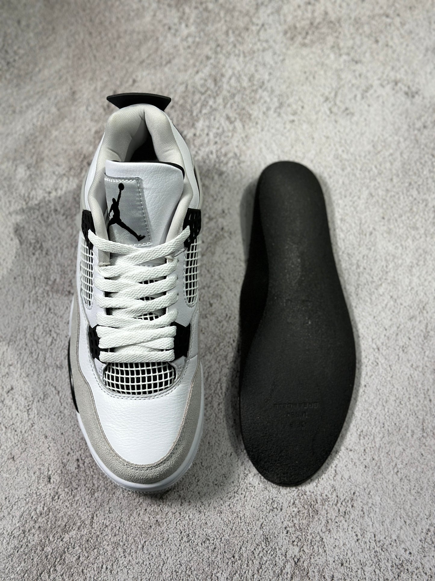 Air Jordan 4 Retro Military Black