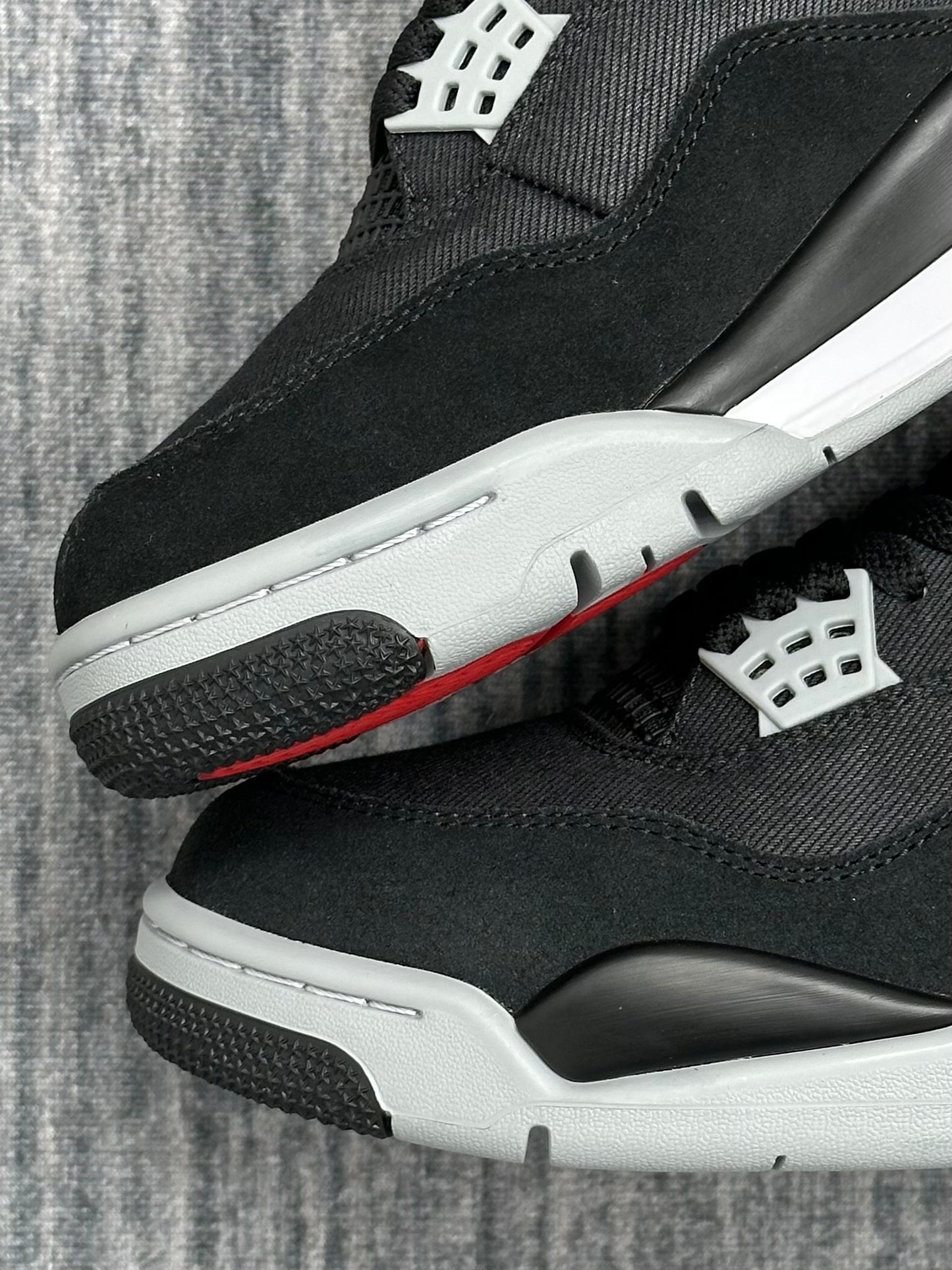 AJ4 BLACK CANVAS
