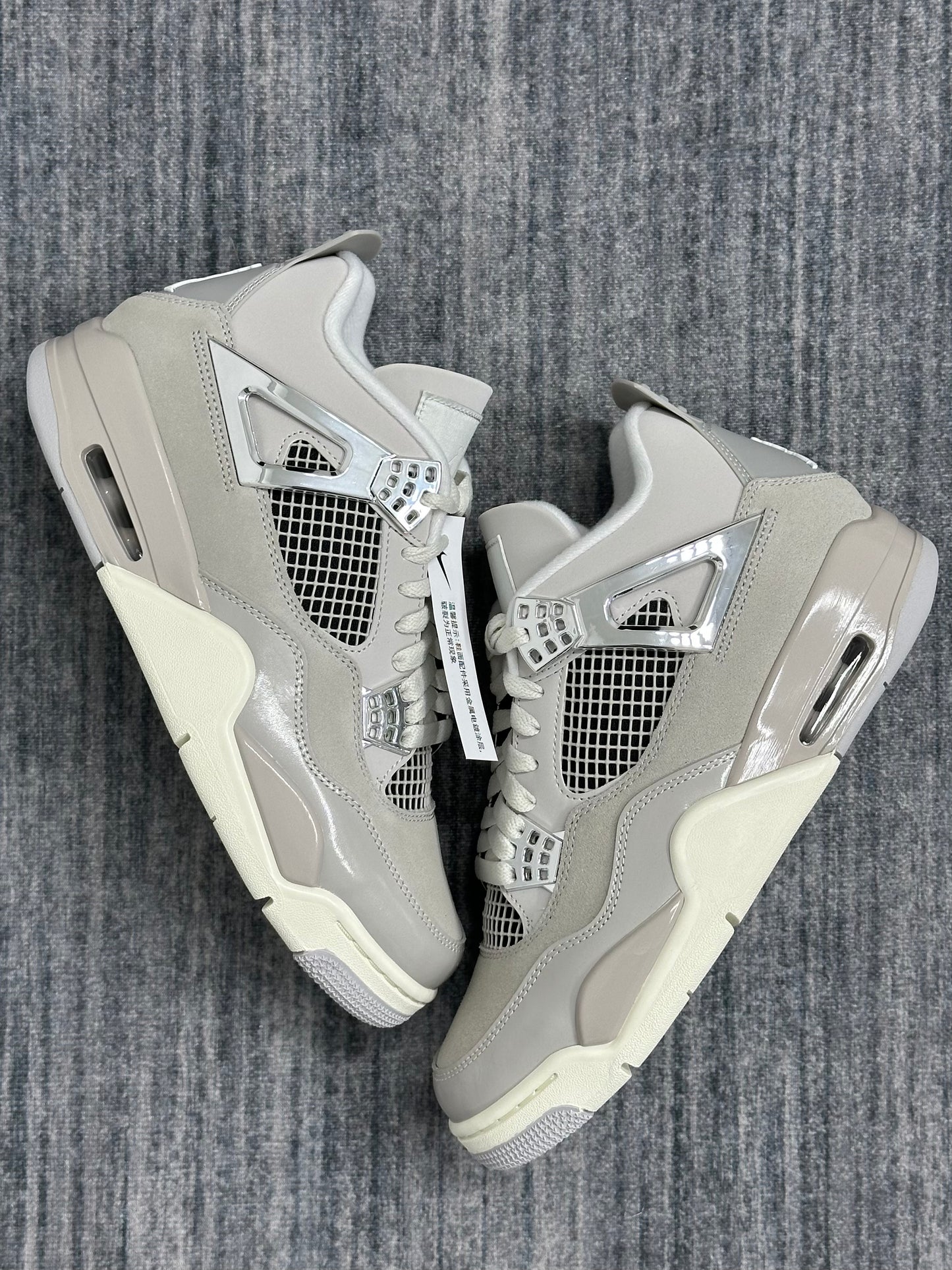 AJ4 Frozen Moments