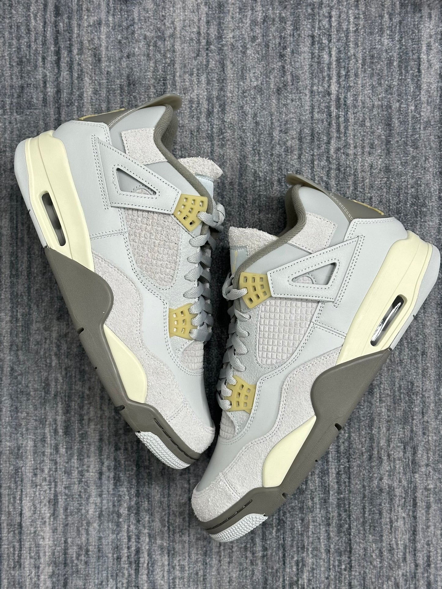 AJ4 Photon Dust