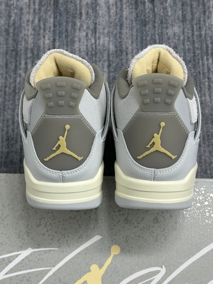 AJ4 Photon Dust