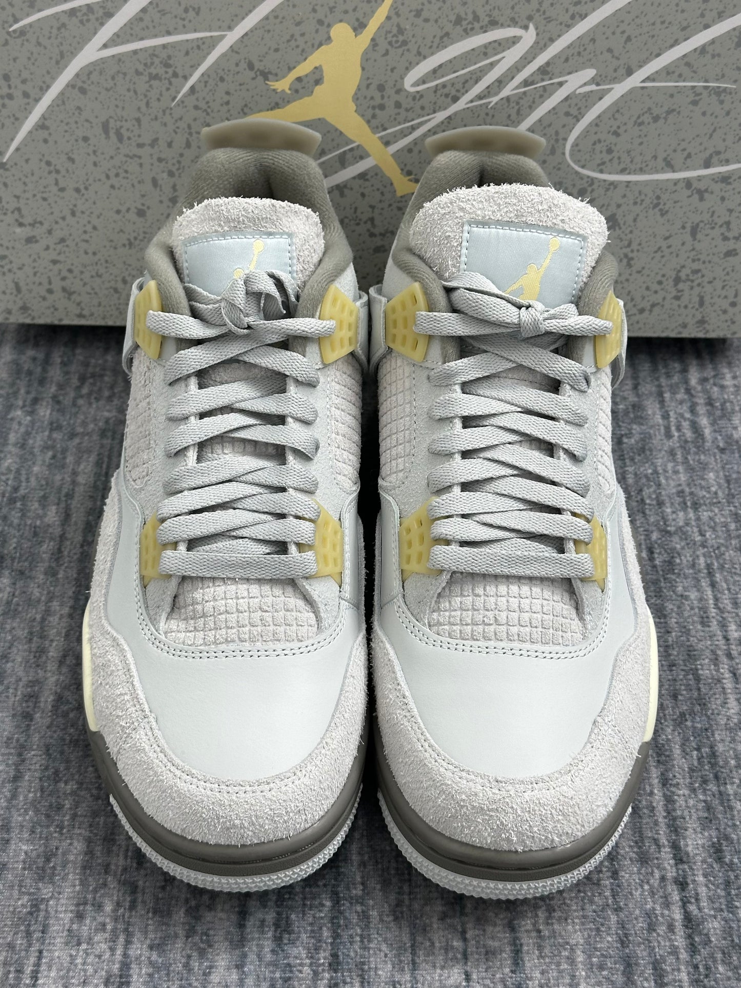 AJ4 Photon Dust