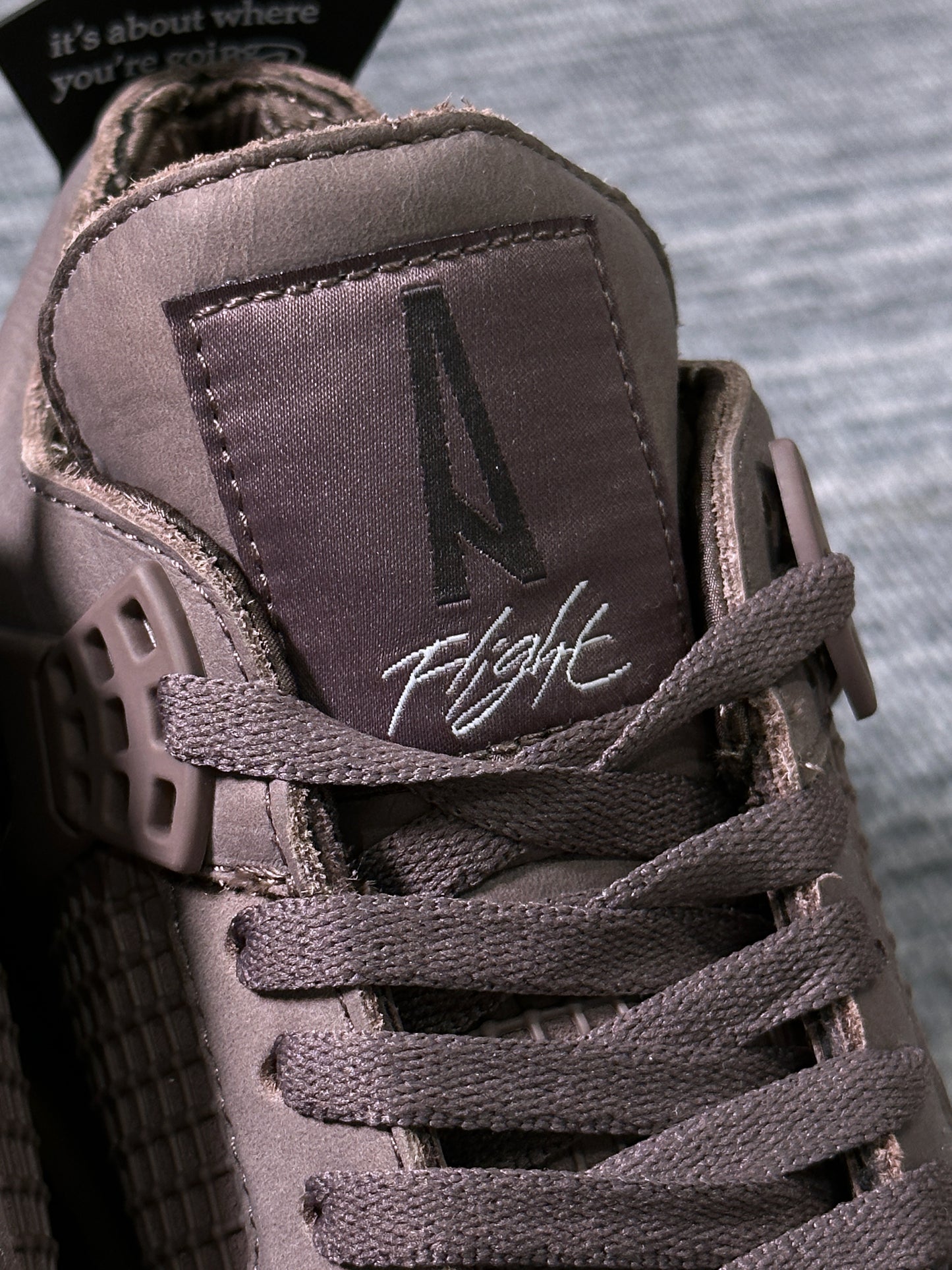 AJ4 A Ma Maniére Violet Ore