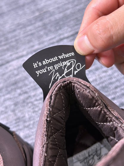 AJ4 A Ma Maniére Violet Ore