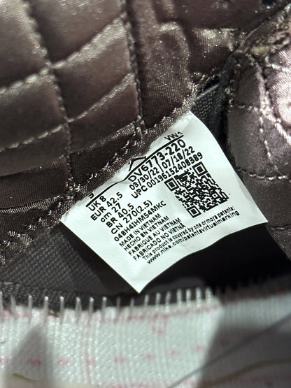 AJ4 A Ma Maniére Violet Ore