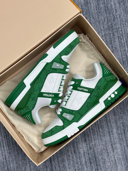 LV TRAINER SNEAKER